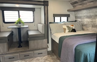 EZ TO TOW, FULLY STOCKED 2021 Keystone Mini