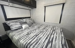 Alante Family Luxury RV - Endless Adventures!  A-1