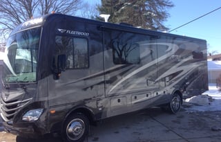 2015 Fleetwood RV Storm 32H