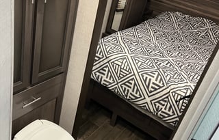 2021 CrossRoads RV Sunset Trail SS331BH