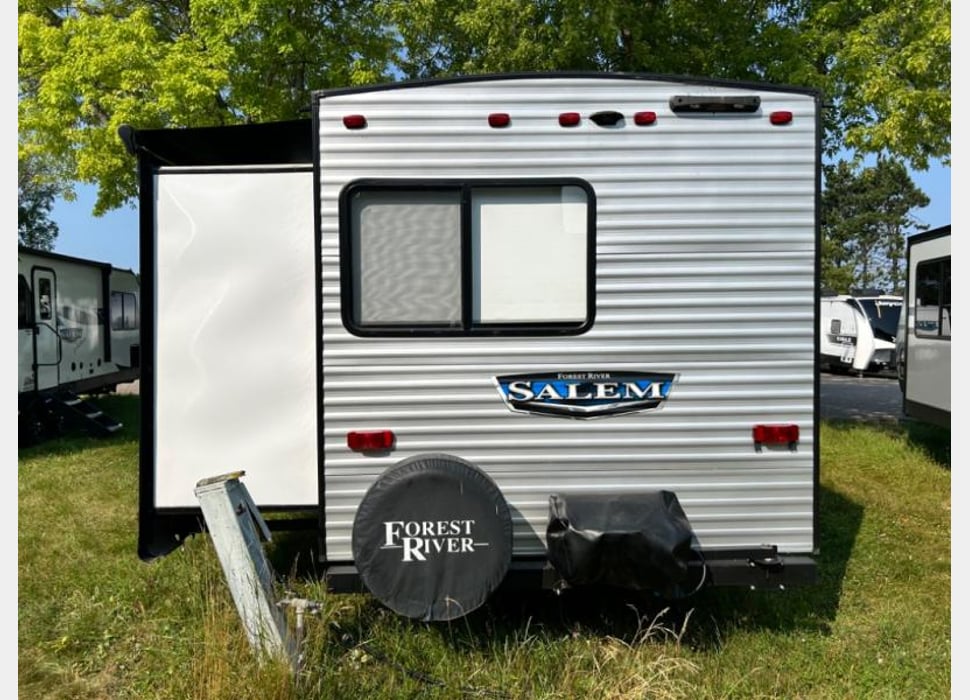 Travel Trailer rentals in Marinette
