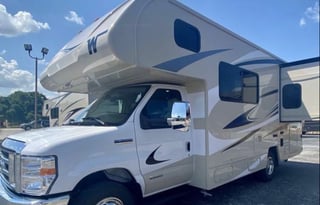 2020 Winnebago Minnie Winnie 22M