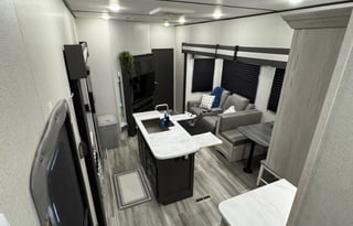 Pet-Friendly-Adventure Ready-22' Keystone Sprinter