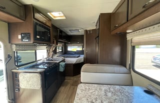 Family Rv 2020 Thor Motor Coach Four Winds 23U