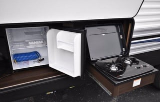 Michie Made Fun - Pet + Kid Approved Camper Rental