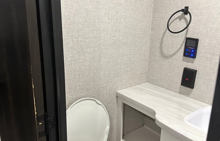 Full Bathroom with heater controller.