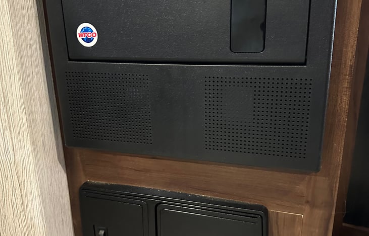 Built-in vacuum system