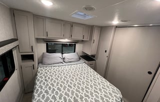 2024 Coachmen RV Freelander 30BH Ford 450