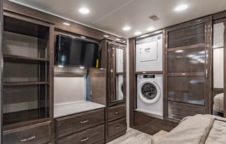 Frank and Suzanne's Motorhome Rental