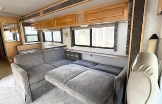 2001 Fleetwood Bounder 36U