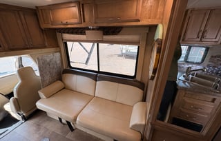 Park Anywhere! Maneuverable B+ Motorhome