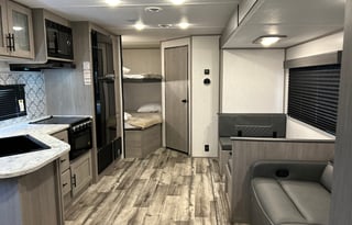 2023 COLEMAN LANTURN 262BH