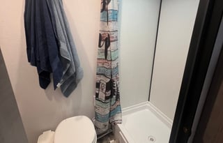 Charming 2024 Coleman 17R - Cozy and Cute!