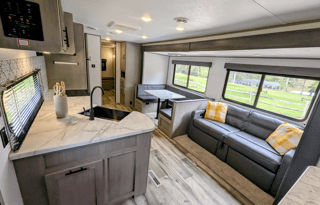 Coleman Lantern | Large Modern Bunkhouse sleeps 9