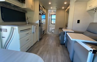 West Coast Getaway Glamper - Tiffin Wayfarer!