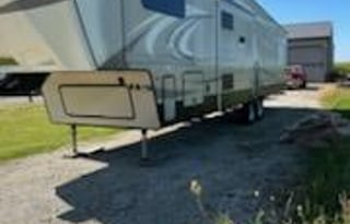 Keystone Cougar UPMI1045