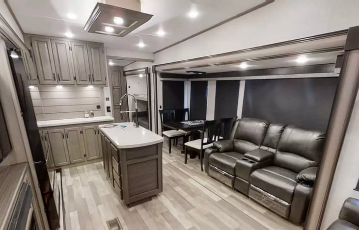 Spacious living area & kitchen.