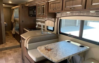Unlimited Miles! Sleeps 12 - Bunk House  -5 TVs!