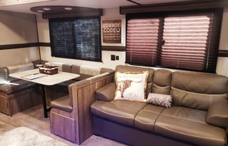 Pride of Texas Family Friendly Zinger RV