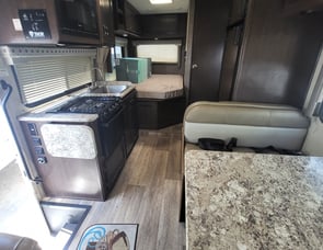 Thor Motor Coach Four Winds 23U