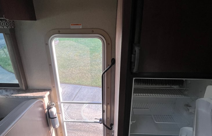 Fridge and Freezer/Side door
