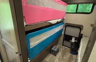 2023 Grand Design 3210BH Sleeps 7!