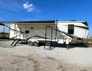 Forest River RV Sierra 3330BH