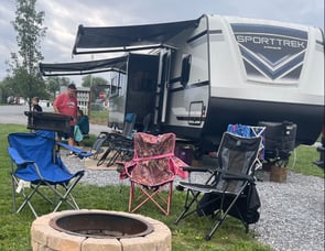 Venture RV SportTrek 327VIK