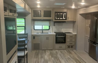 2023 Forest River RV Flagstaff Classic FL 1903047