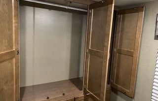 Glamping Ready w Maverick, Sleeps 6+, Queen Bed