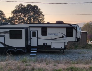 Keystone RV Laredo 325RL