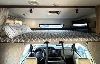 2020 Coachmen Leprechaun