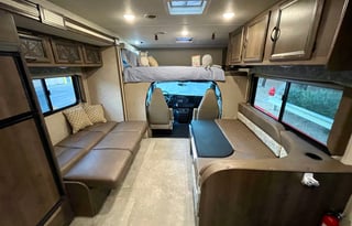 2019 Coachmen RV Freelander 26DS - Low miles