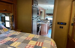 2017 Thor Motor Coach Chateau 29G HAL1830