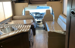 2017 Thor Motor Coach Four Winds 26B