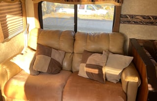 2015 Prime Time RV Avenger 27RLS