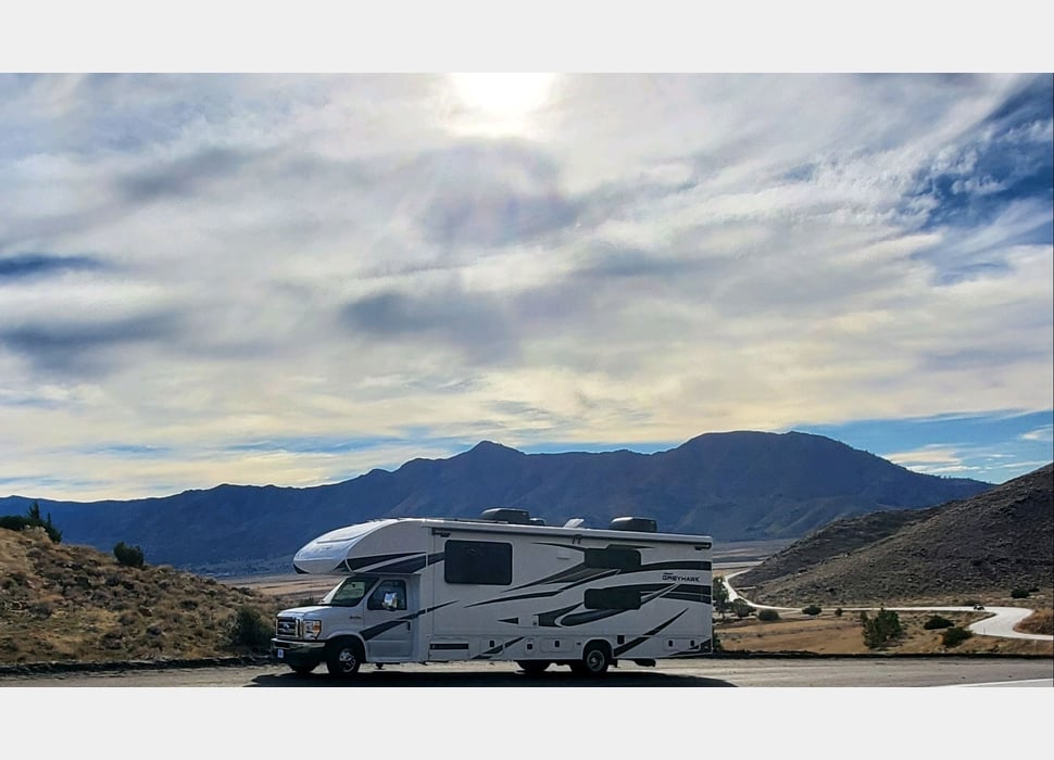 Class C Motor Home rentals in West Hills