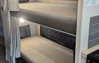 2022 Entegra Coach Odyssey 31F Bunkhouse