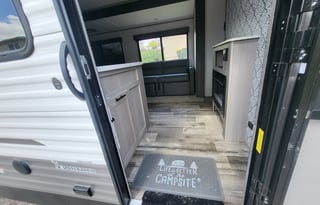 2022 Dutchmen RV Coleman Lantern Series 334BH