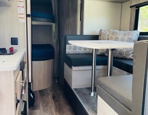 Coachmen RV Catalina Summit Series 7 184BHS