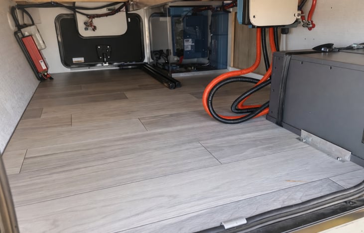 Set up with solar, great for boondocking!