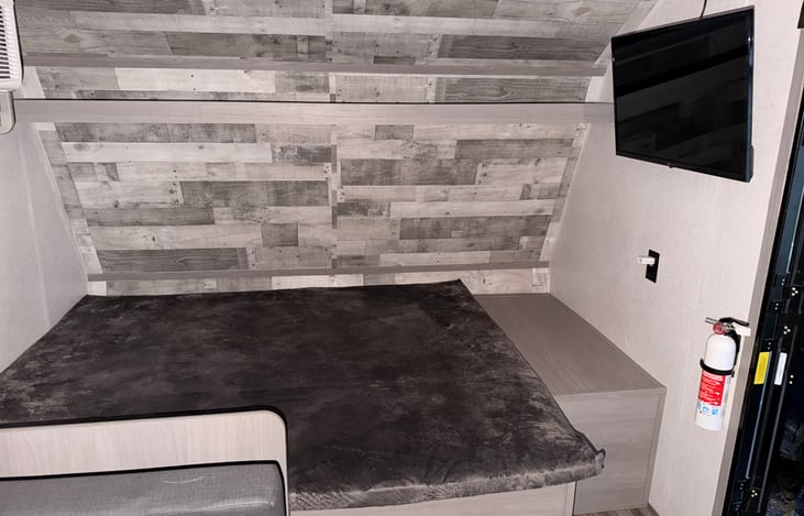 Queen bed and tv