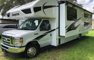 2024 Sunset Splendor Jayco Redh 31F w Bunks & Wifi