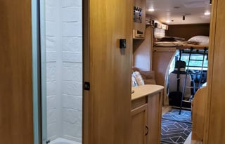 2016 Coachmen RV Freelander 32BH Ford 450