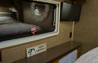 2013 Winnebago - VIA 25Q - Mercedes Diesel