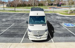 Luxury Mercedes easy park/drive, seats 8, sleeps 2