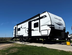 Forest River RV Surveyor Legend 19BHLE