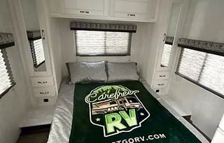 Conquest Medium Easy to Drive Class C