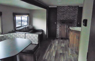 ** LONG TERM RENTALS ONLY ** 38' SILVER LAKE