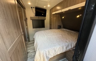 2021 Grand Design Imagine 2800BH Travel Trailer